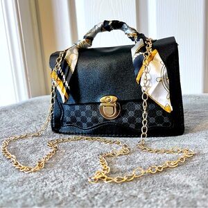 *Brand New* Black crossbody day bag with gold chain strap and twilly on handle